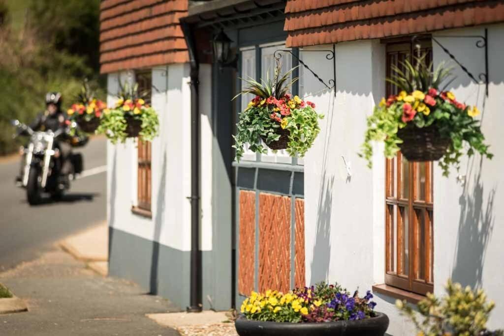 The Chequers Inn Rookley Екстер'єр фото